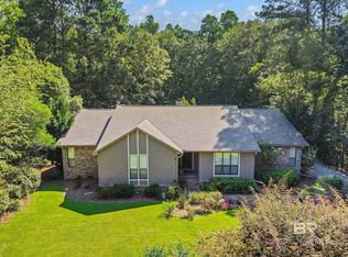 406 Village Dr, Daphne, AL 36526