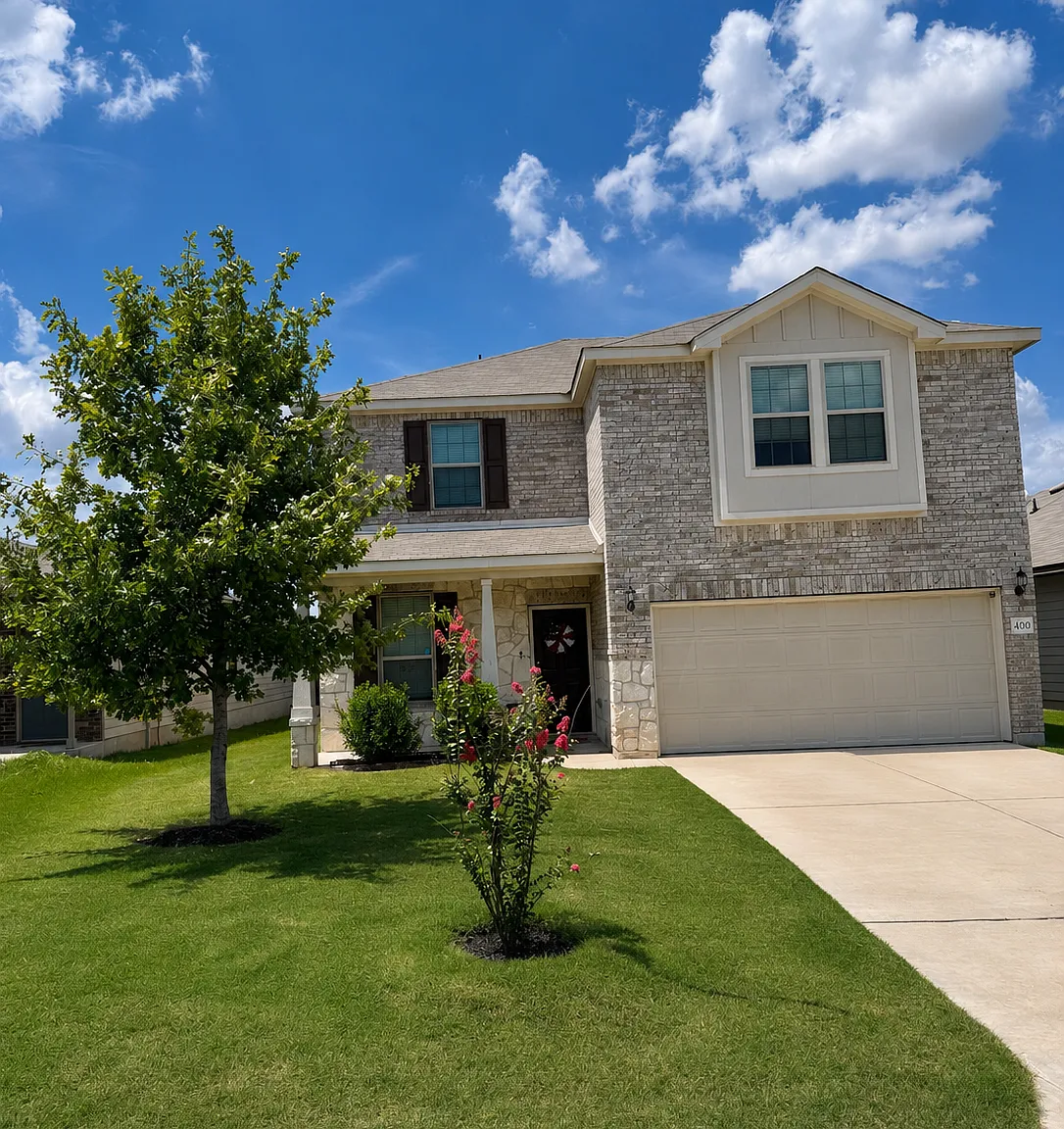 4 bed, 2.5 bath, 2473 sqft, $2,000 — Photo 1