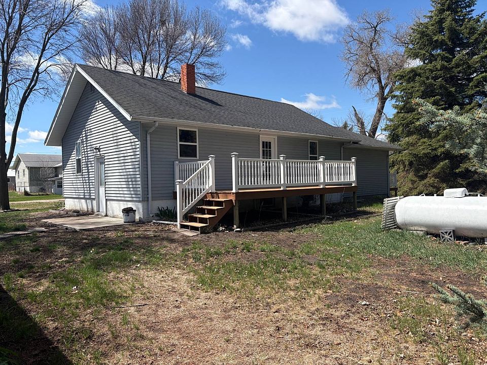 1st image of 107 4th St