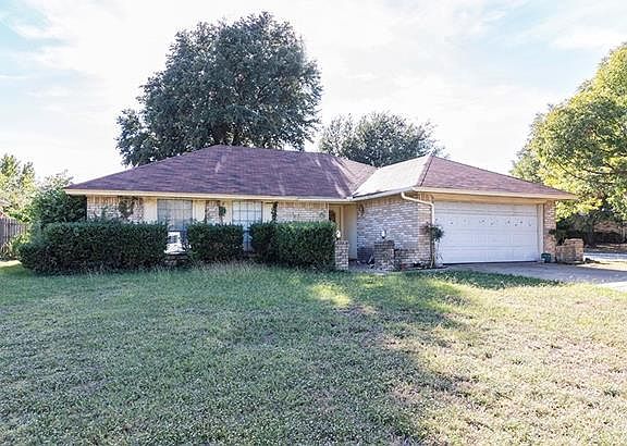 2nd image of 2475 Channing Dr