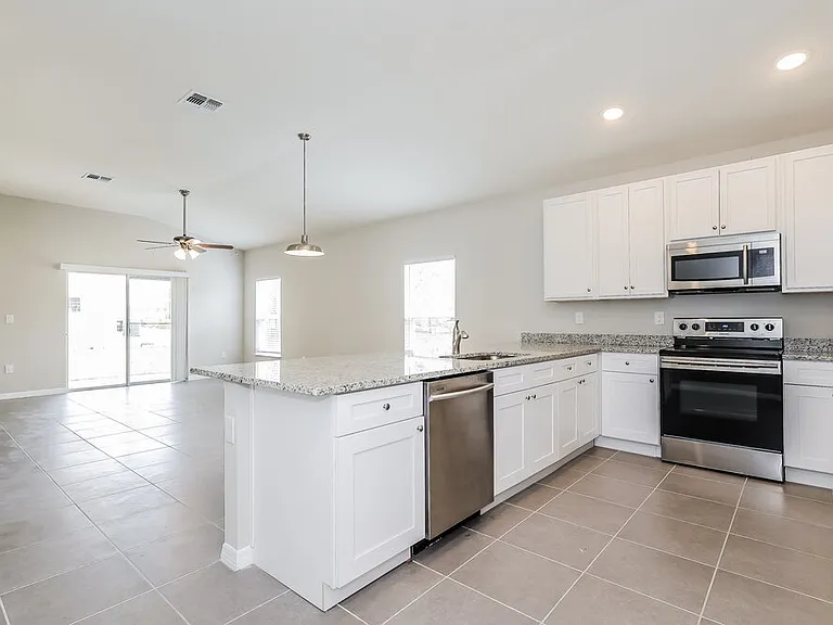1658 Redfin Dr — Photo 6