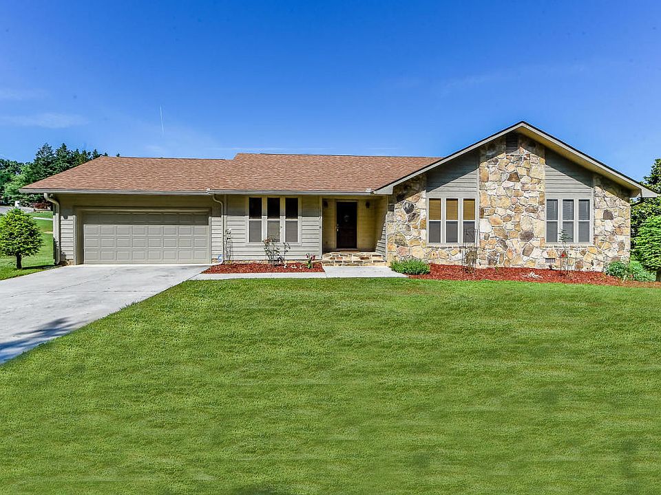 1st image of 1917 Chesterfield Dr