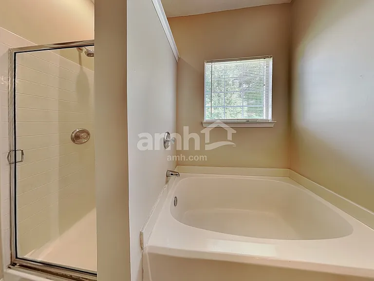 4284 Wood Cove Dr — Photo 11