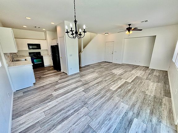 4th image of 3018 W Sands Dr