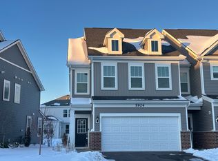 5924 Hawkweed Dr, Naperville, IL 60564