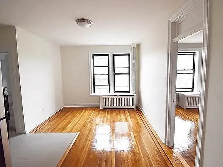 25-21 31st Ave #B54 — Photo 3