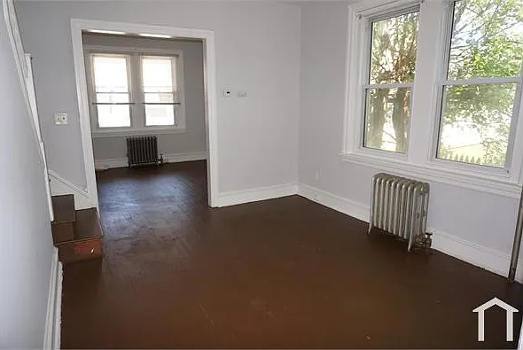 124 Knox St — Photo 5