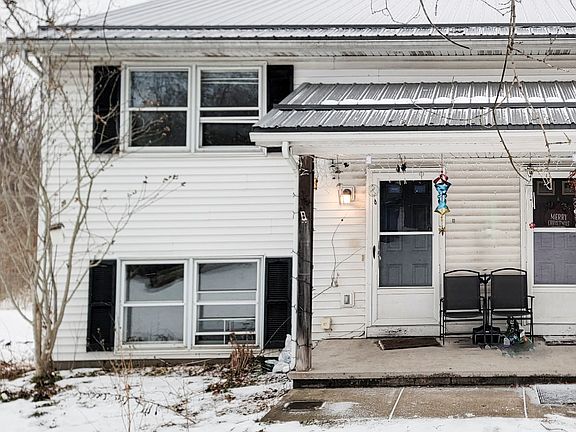 The unit available is the one on the left side. This is a true townhouse style duplex