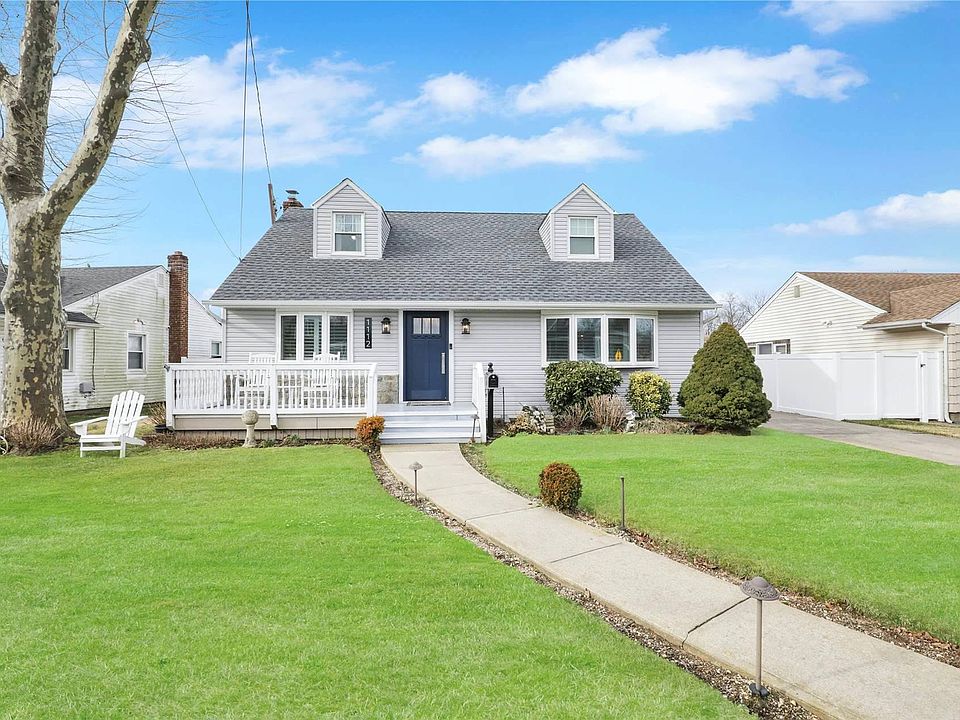 1st image of 1112 Littleneck Ave