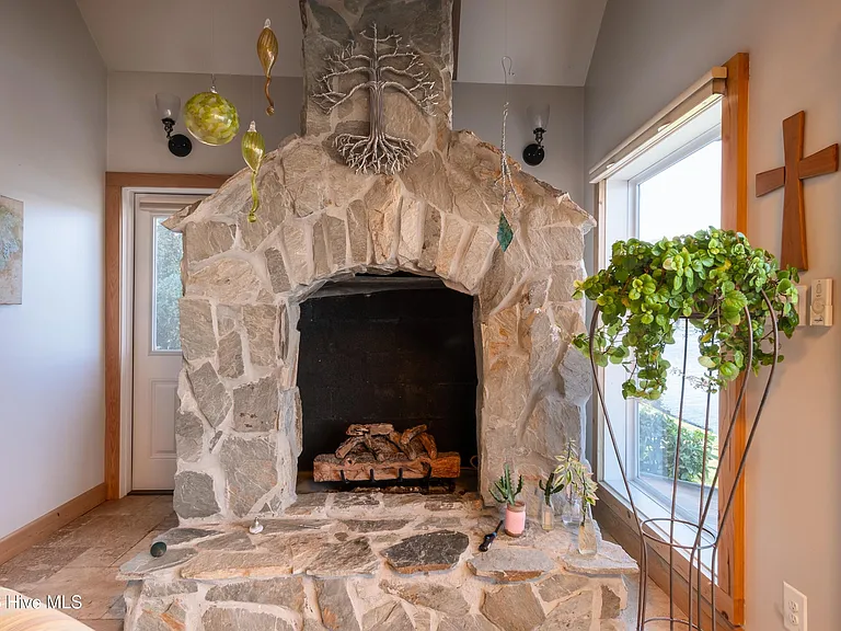 810 Madam Moores Ln #A — Photo 26