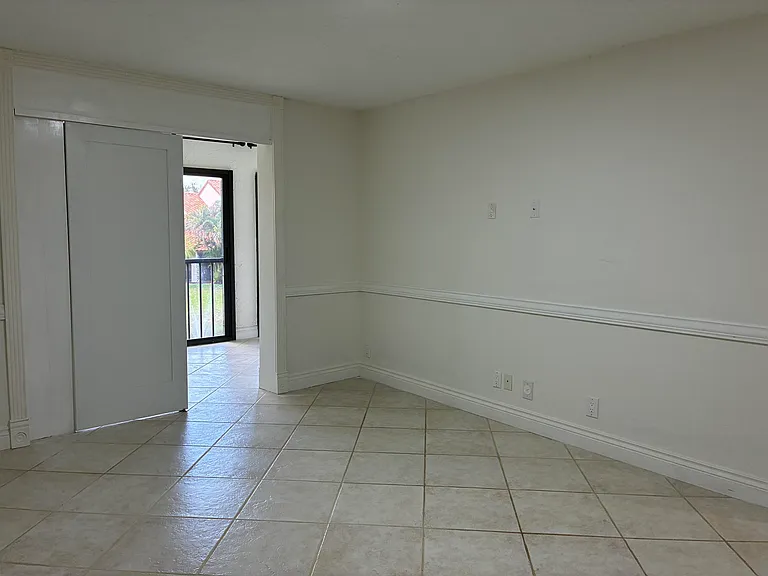 7895 La Mirada Dr — Photo 36