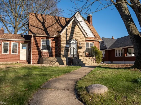 209 Canton Rd, Akron, OH 44312