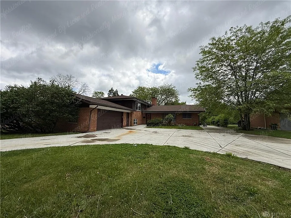 3776 Dorset Dr