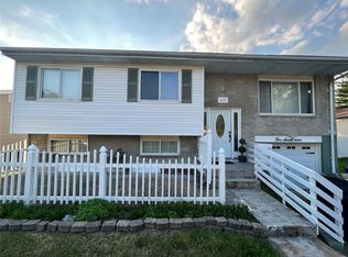 517 Robin Dr, Arnold, MO 63010