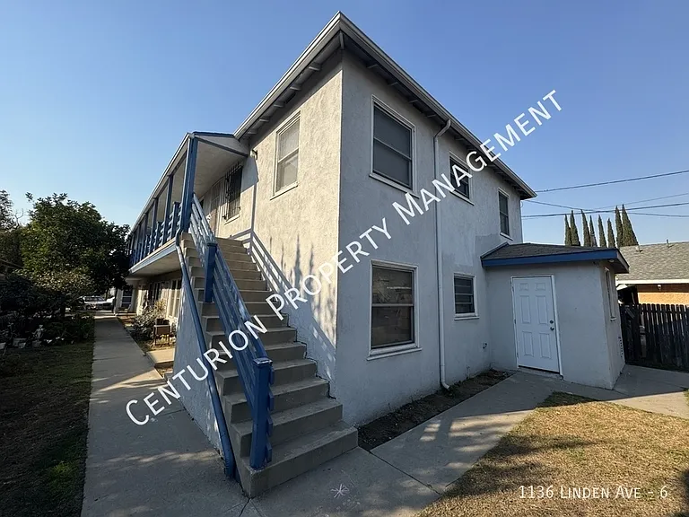 1136 Linden Ave #6 — Photo 6