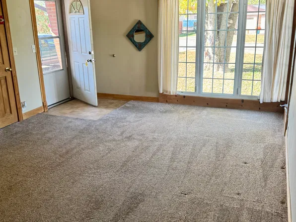 3304 N Pauline Ave, Muncie, IN 47304