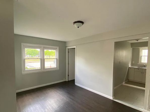77 Brevator St #2