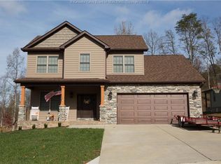 217 Mayberry Dr, Winfield, WV 25213