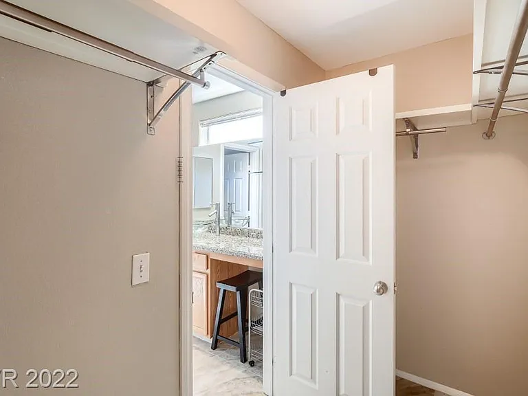 10344 Missouri Meadows St — Photo 14
