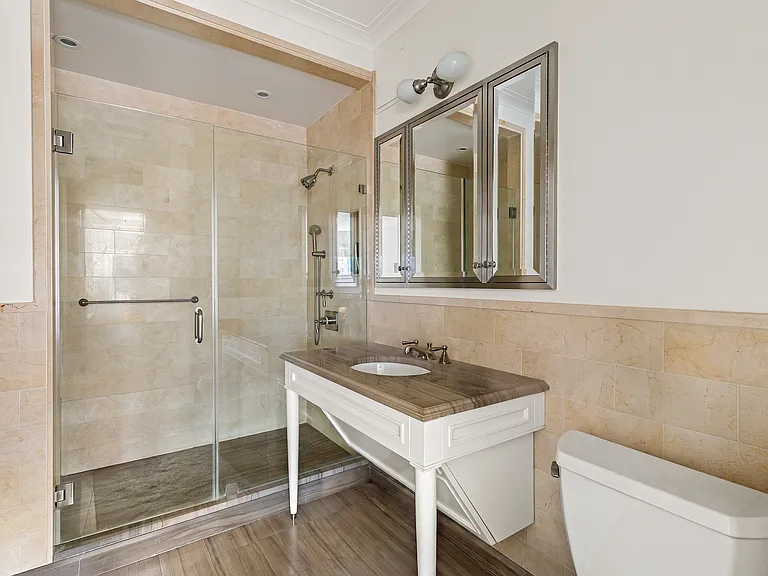 530 Park Ave #18C — Photo 10