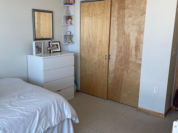 5th image of 2920 Aldrich Ave S #426