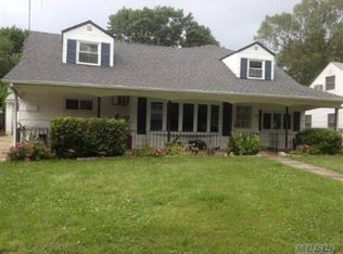 3669 Martha Blvd, Bethpage, NY 11714