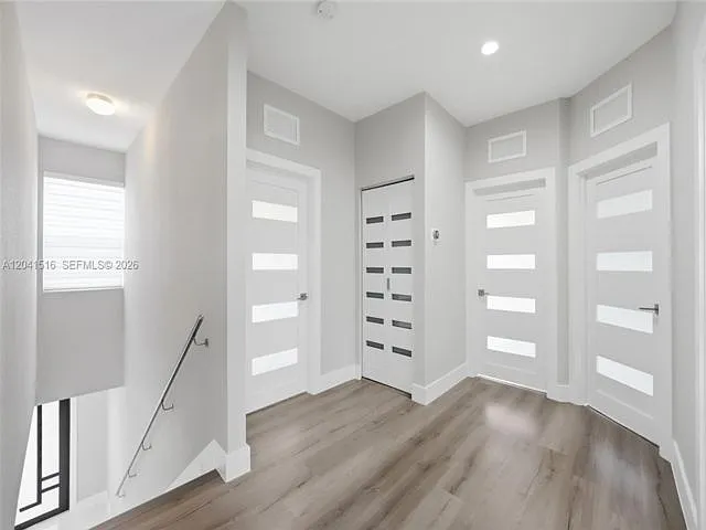 4107 NE 20th St — Photo 11