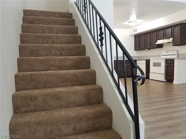 5156 Golden Ln APT A, Las Vegas, NV 89119