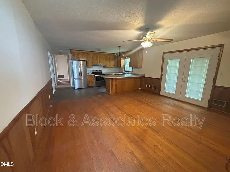 3609 Melrose Dr — Photo 12
