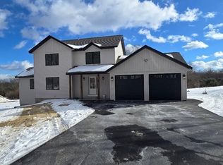 5 Whitney Rd, Phillipston, MA 01331