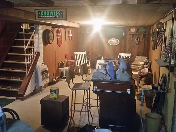 3rd image of 106 Mosher Dr