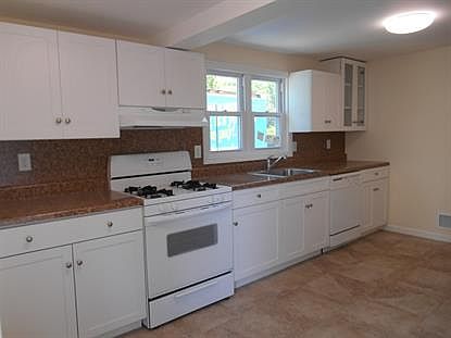 2nd image of 43 Ringwood Ave