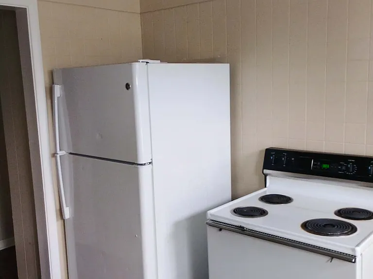 1909 Cudaback Ave #4 — Photo 1