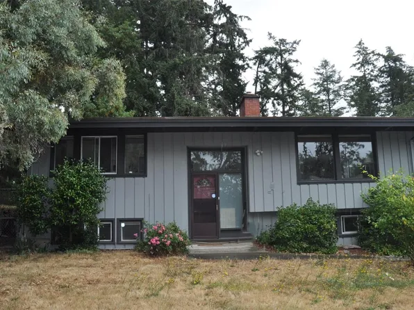 4719 W Saanich Rd, Saanich, BC V8Z 0B9