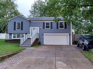 12 Ashlawn Ave, Montgomery, IL 60538