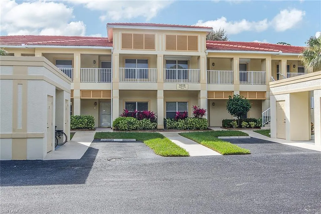 2 bed, 2.0 bath, 1225 sqft, $5,500 — Photo 1