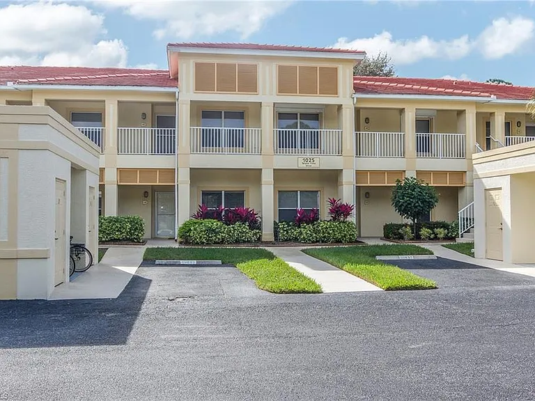1025 Tarpon Cove Dr #203 — Photo 1