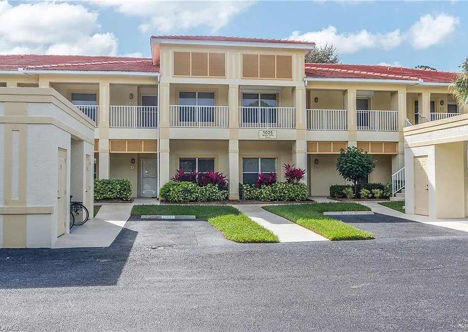 1025 Tarpon Cove Dr #203