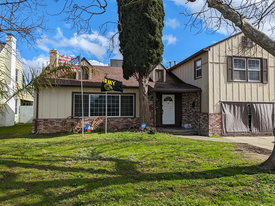 2135 Greely Dr