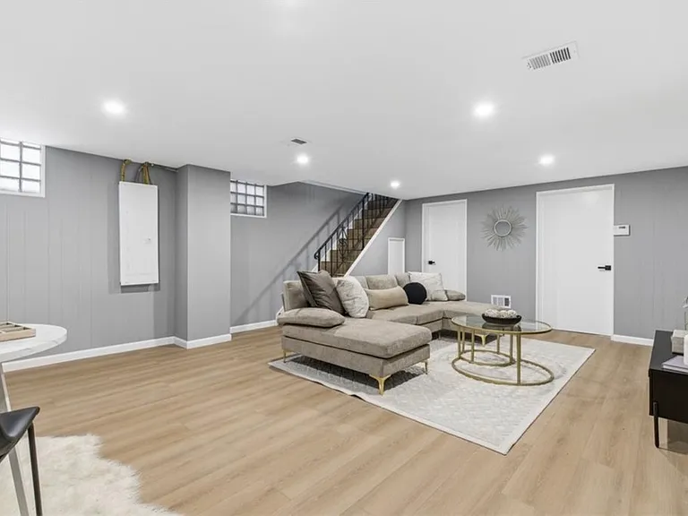 118 Bailey Ave — Photo 10