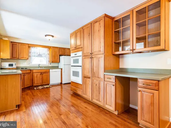 3041 Basford Rd, Frederick, MD 21703