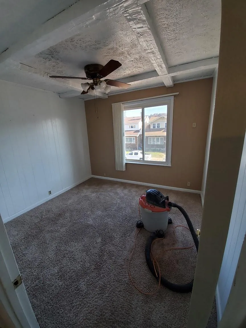1011 Maplewood Ave APT 2 photo 1