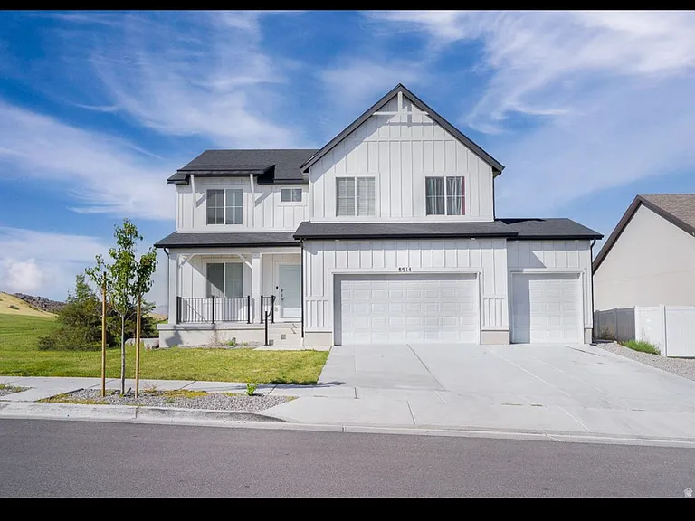 W Newmont Dr — Photo 1