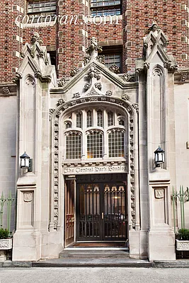 Sold by Corcoran | media 22