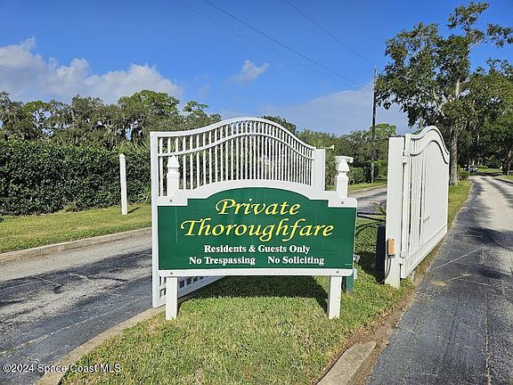 2nd image of 765 Wintergreen Ln