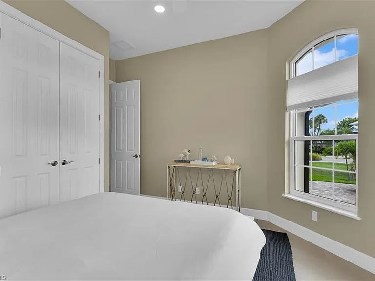 3254 Lakeview Dr — Photo 15