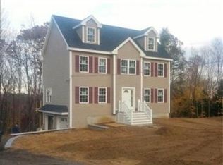 39 S Pleasant St, Merrimac, MA 01860