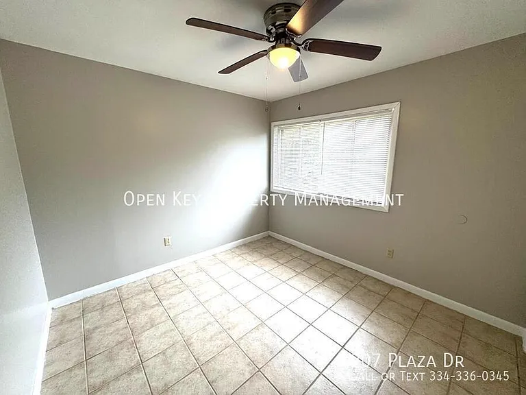 207 Plaza Dr — Photo 5