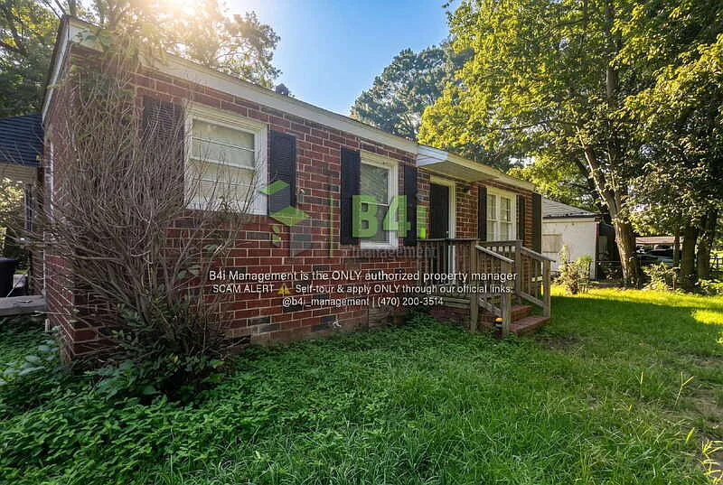 3 bed, 1.0 bath, 942 sqft, $925 — Photo 2