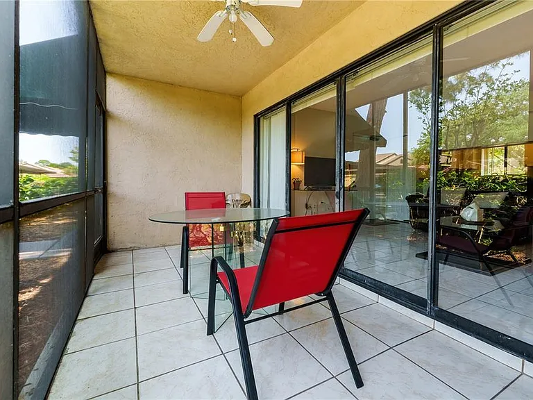5685 Ashton Lake Dr — Photo 6